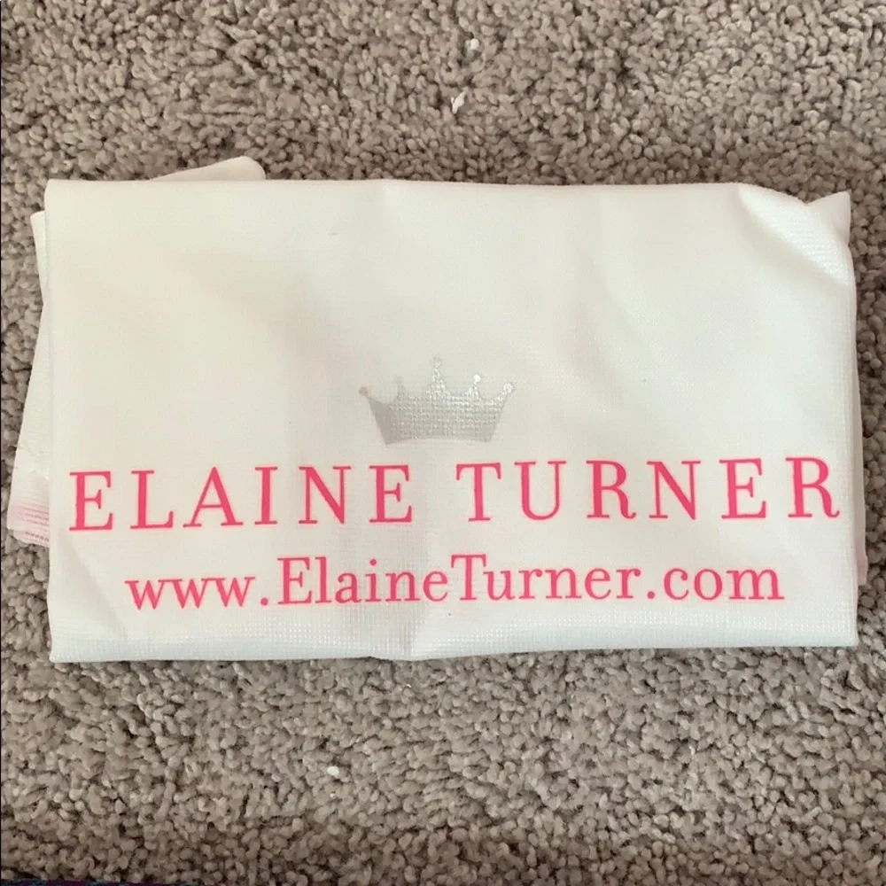 Elaine Turner stunning clutch
